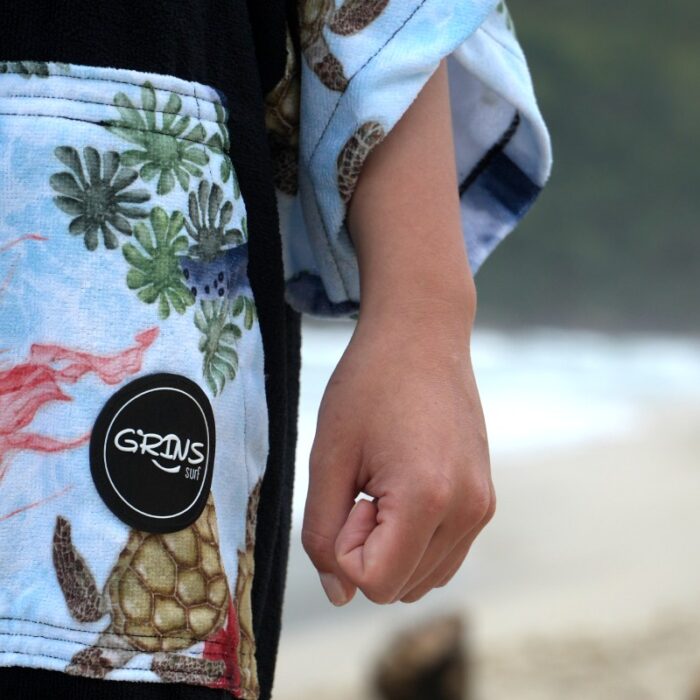 Poncho-Black-Oceanico7