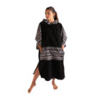 Poncho-Black-Arena2