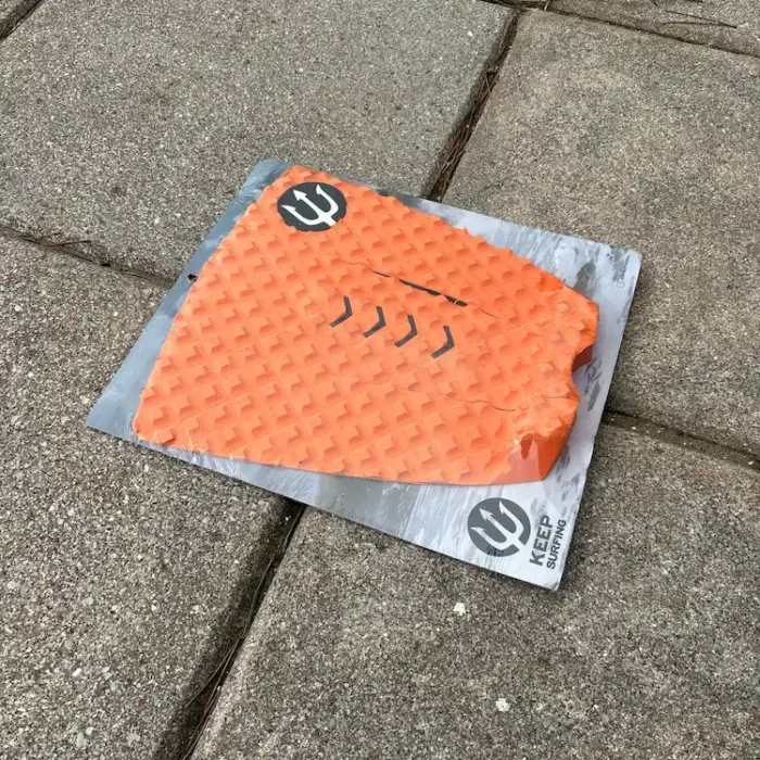 deck-keep-surfing-claw-naranja2