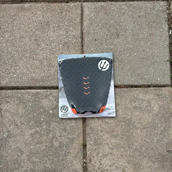deck-keep-surfing-claw-negro2